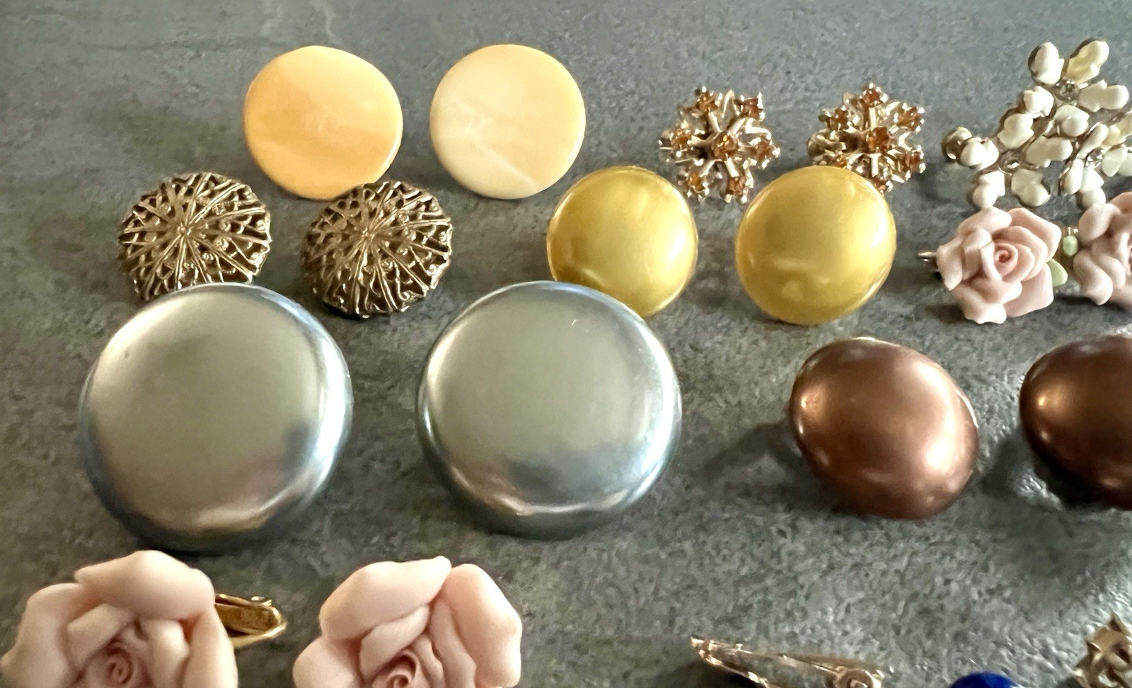 Vintage Costume Jewelry Lot Clip On / Screw Back Earrings 13 Pain