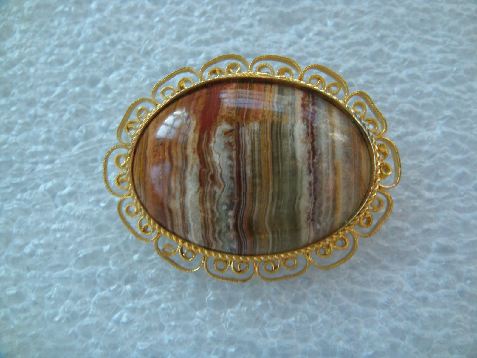 Banded Agate Stone Gold Tone Brooch Pin 1 3/4 Inch