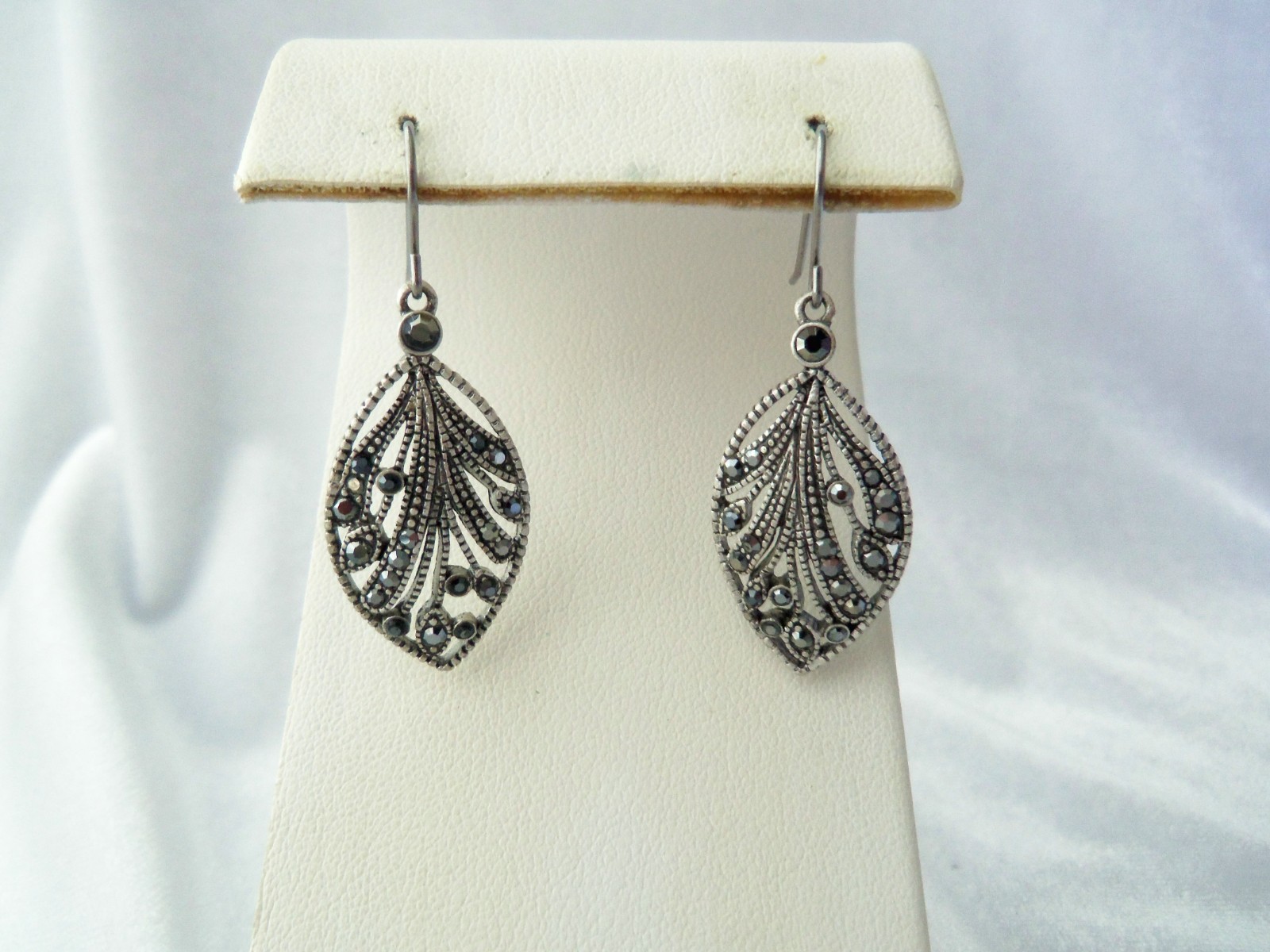 Vintage Marcasite Rhinestone Silvertone Openwork Filigree Dangle Pierced Earring