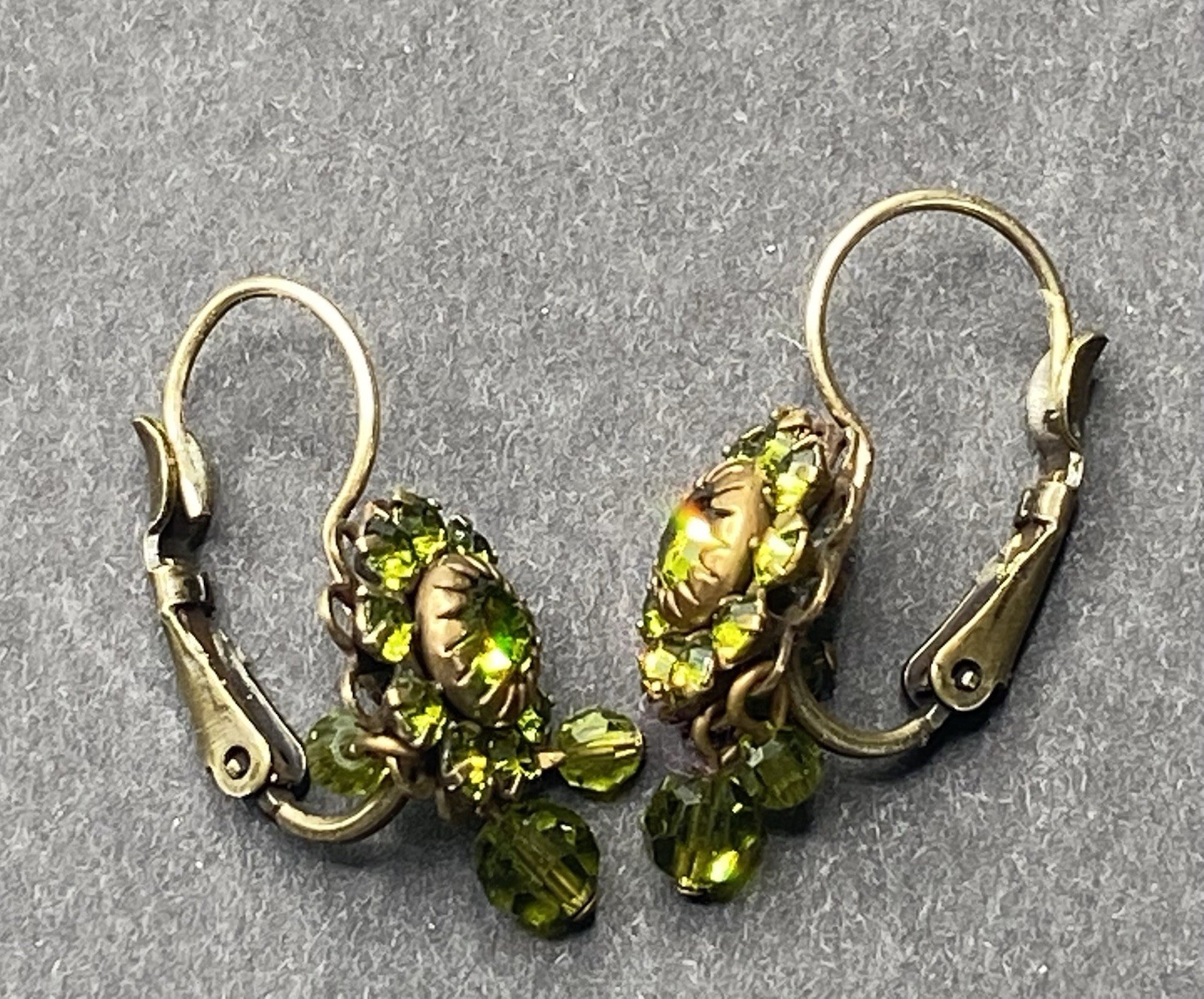 VTG Signed Liz Palacios Lime Green Swarovski Crystal Earrings W/ Lever Closure