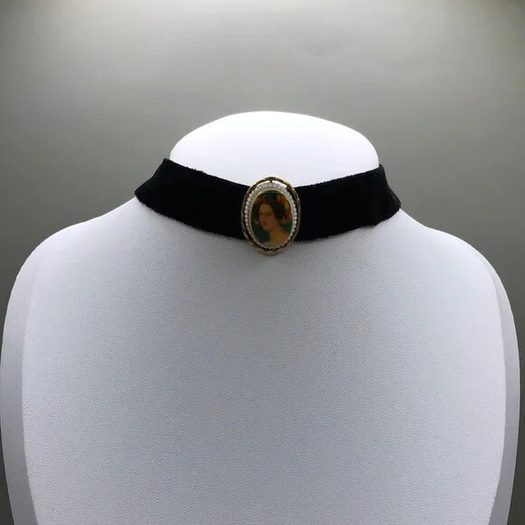 Vintage Arthur Pepper ART Portrait Cameo Black Velvet Choker Victorian Style
