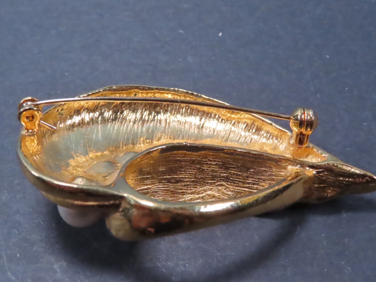 Gold Tone Faux Pearl Leaf Flower Brooch Lapel Pin 2.5″
