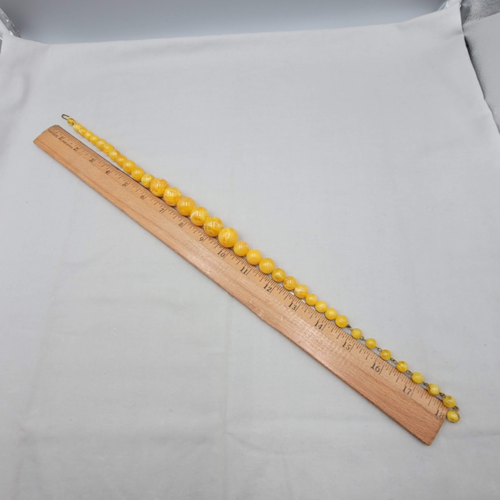 Vintage Marbled Yellow Bead Necklace Pin-Up Retro Costume 15″-18″