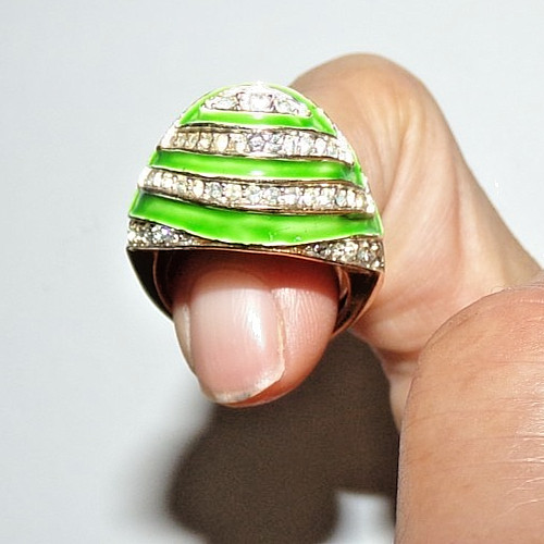 CROWN TRIFARI signed ring with amazing green enamel and rhinestones