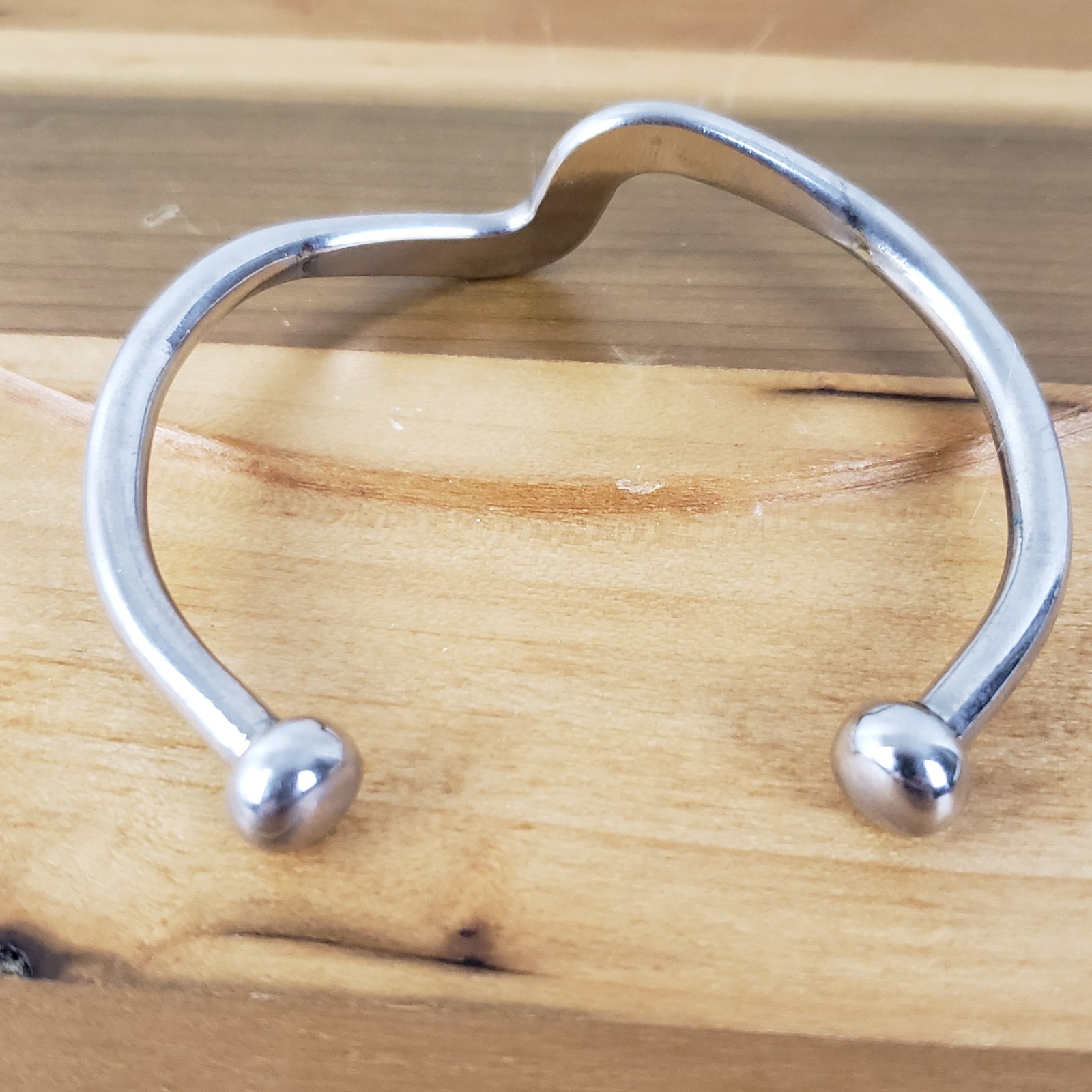 Zig Zag Cuff Bracelet Modernist Silver Tone Sleek 6.5″ Abstract Wave