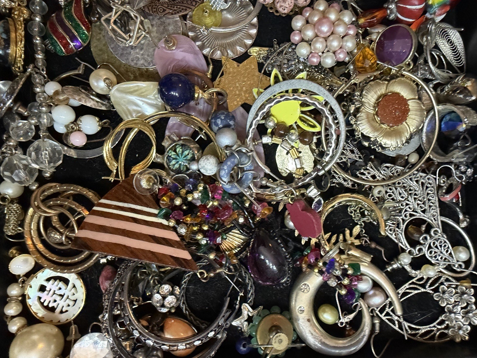 Estate Vintage to Mod Jewelry Lot 2 lb JUNK CRAFT WEAR REPAIR Untested Unsorted