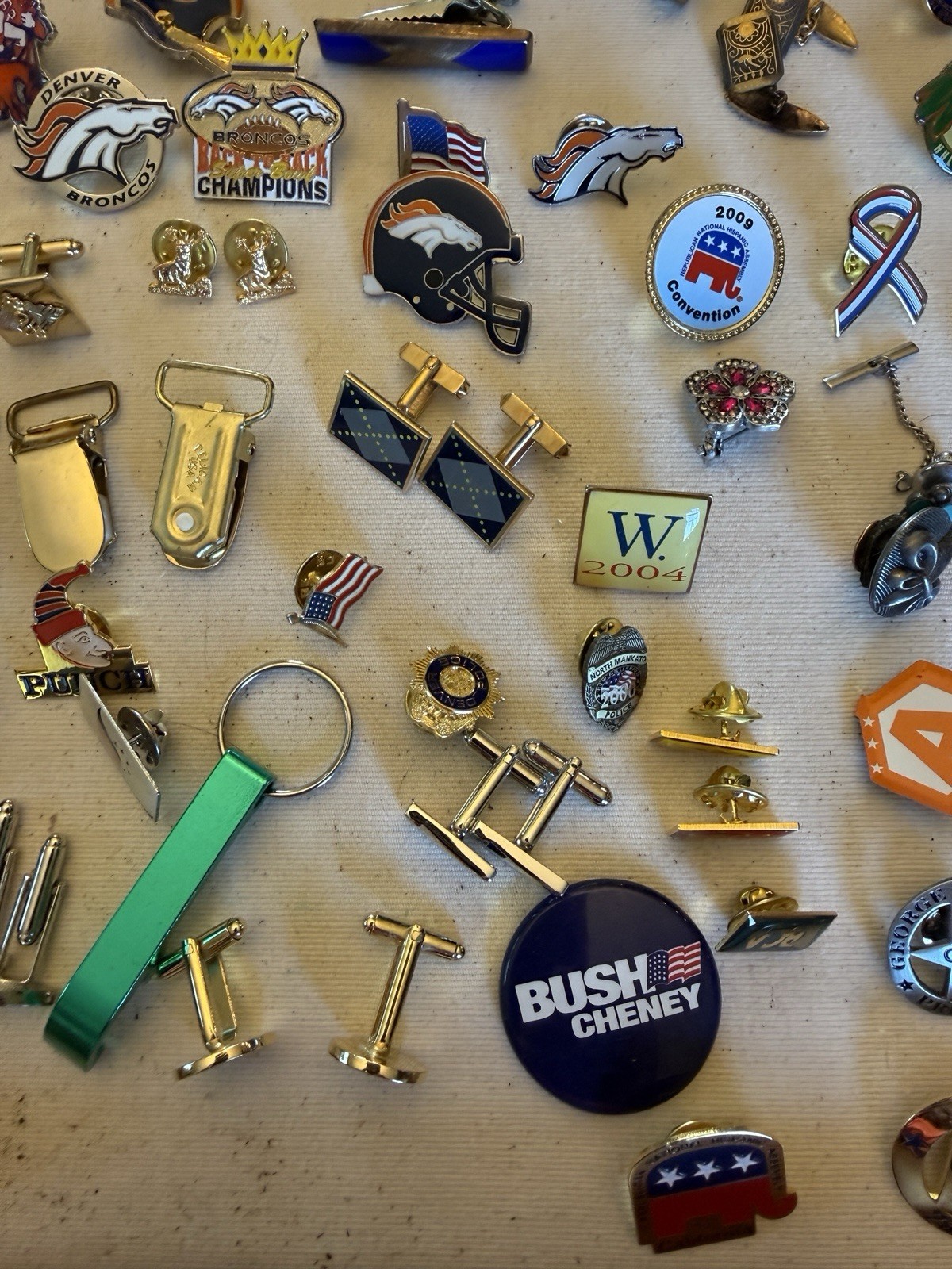 Huge Vintage Men’s Accessories Pins Memorabilia Cuff links Sports Political Tie