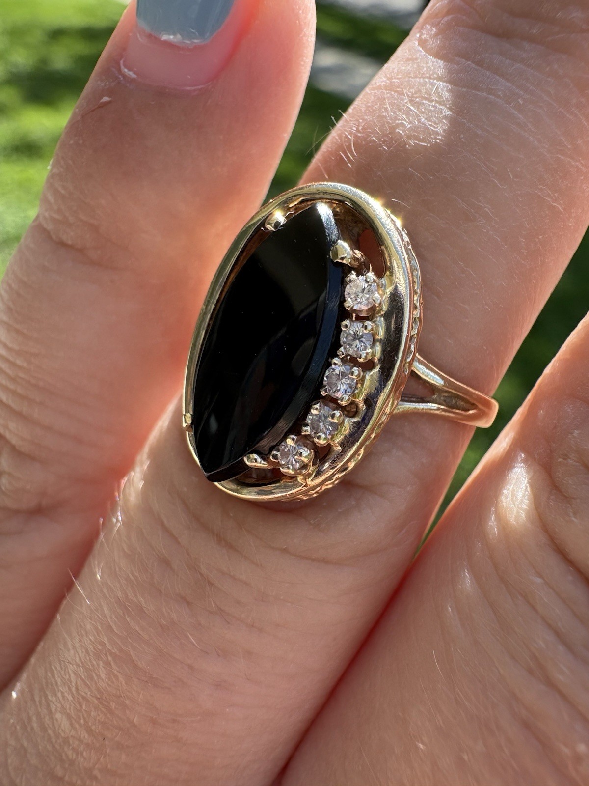 Vintage 10K Yellow Gold Black Onyx Natural Diamond Ring, Size 6