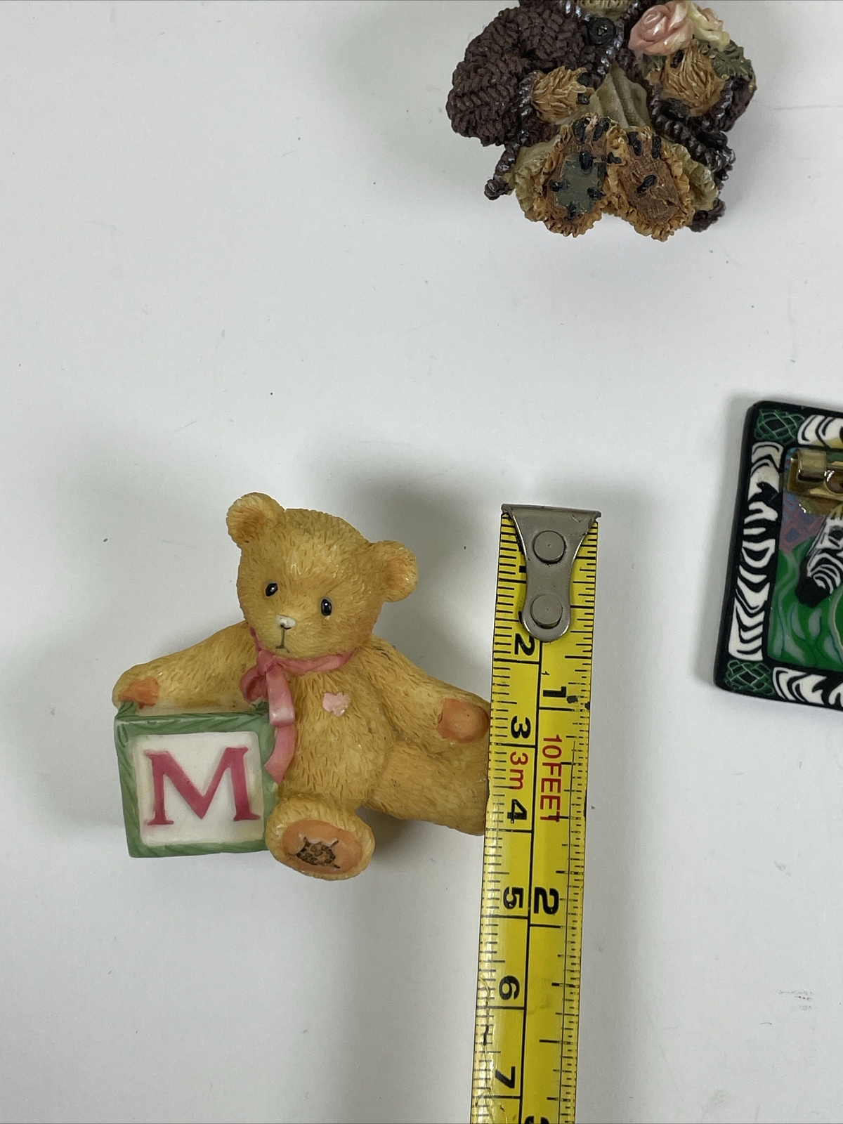 Lot of Brooches/Pins Resin Metal Vintage Assorted Shapes & Colors Bears Cat Zebr