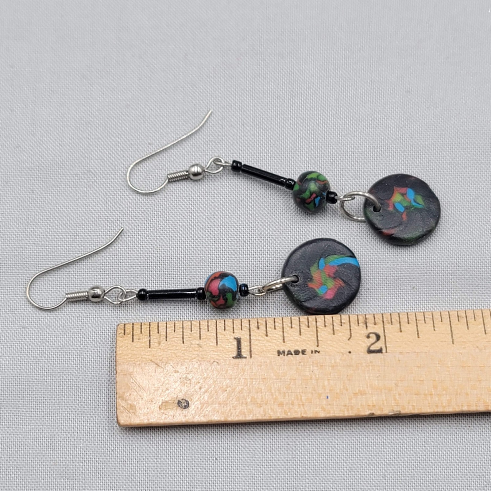 Vintage Black Re Green Blue Beaded Pierced Earrings Silver tone Dangle 2″