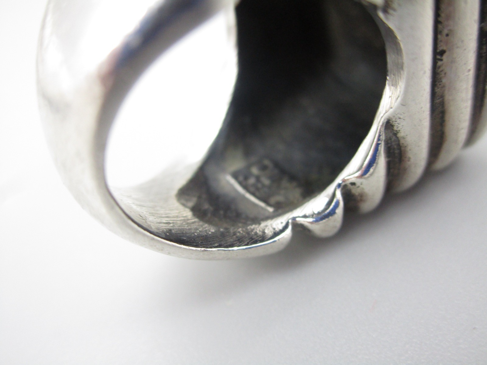 LOVELY DIAN MALOUF STERLING SILVER “DOUBLE HAPPINESS” STATEMENT RING SZ 6.75