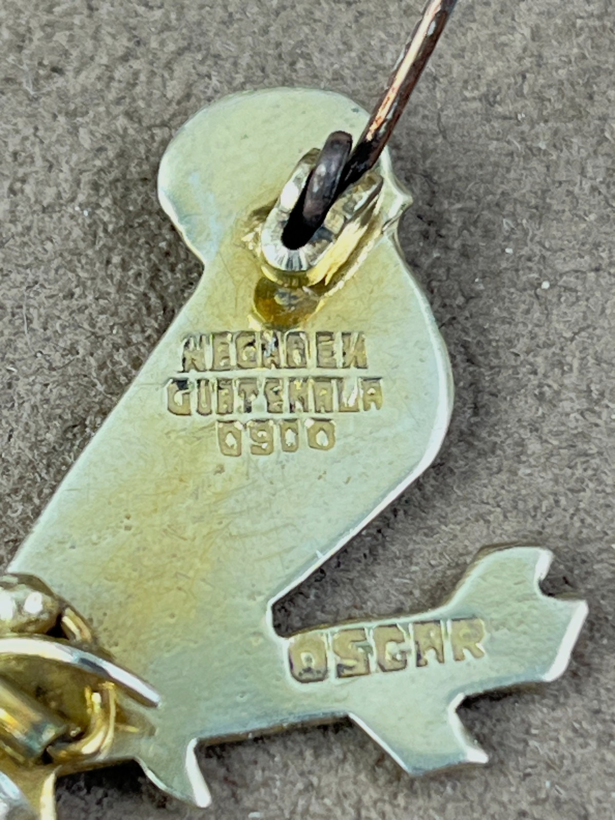 OSCAR HECHO EN GUATEMALA GOLD TONE 900 SILVER QUETZAL BIRD PIN / BROOCH 2-1/4″