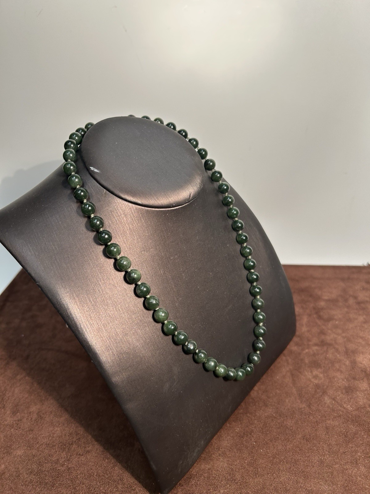 Vintage Nephrite Jade Bead Necklace Dark Green Graduated Gold Filled Clasp