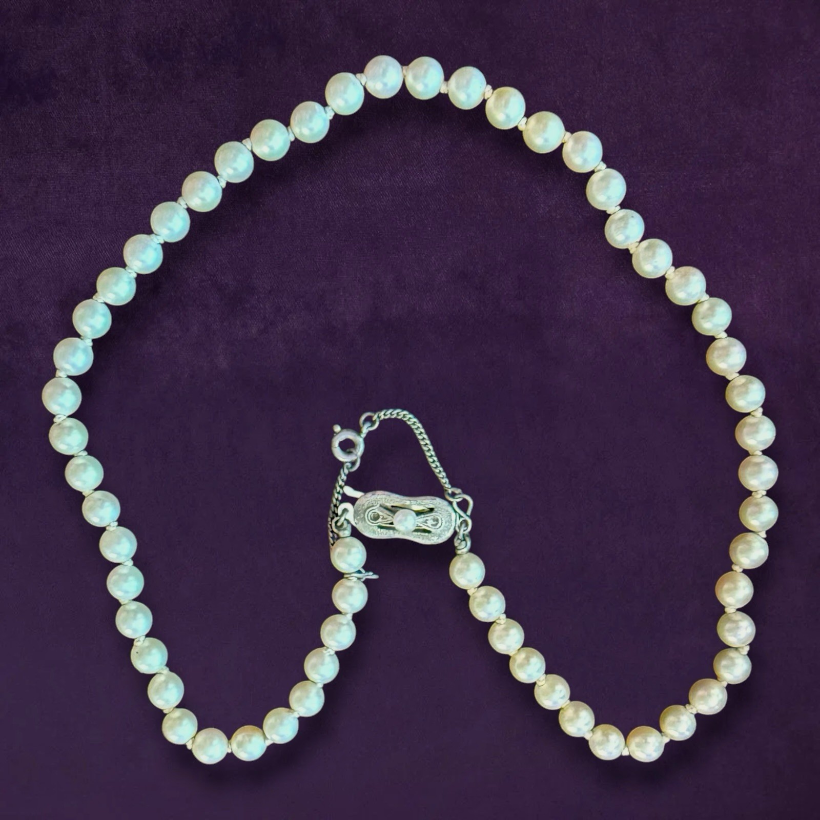 Faux Pearl Necklace Vintage 1940s Choker 16 Inch Beaded Safety Chain