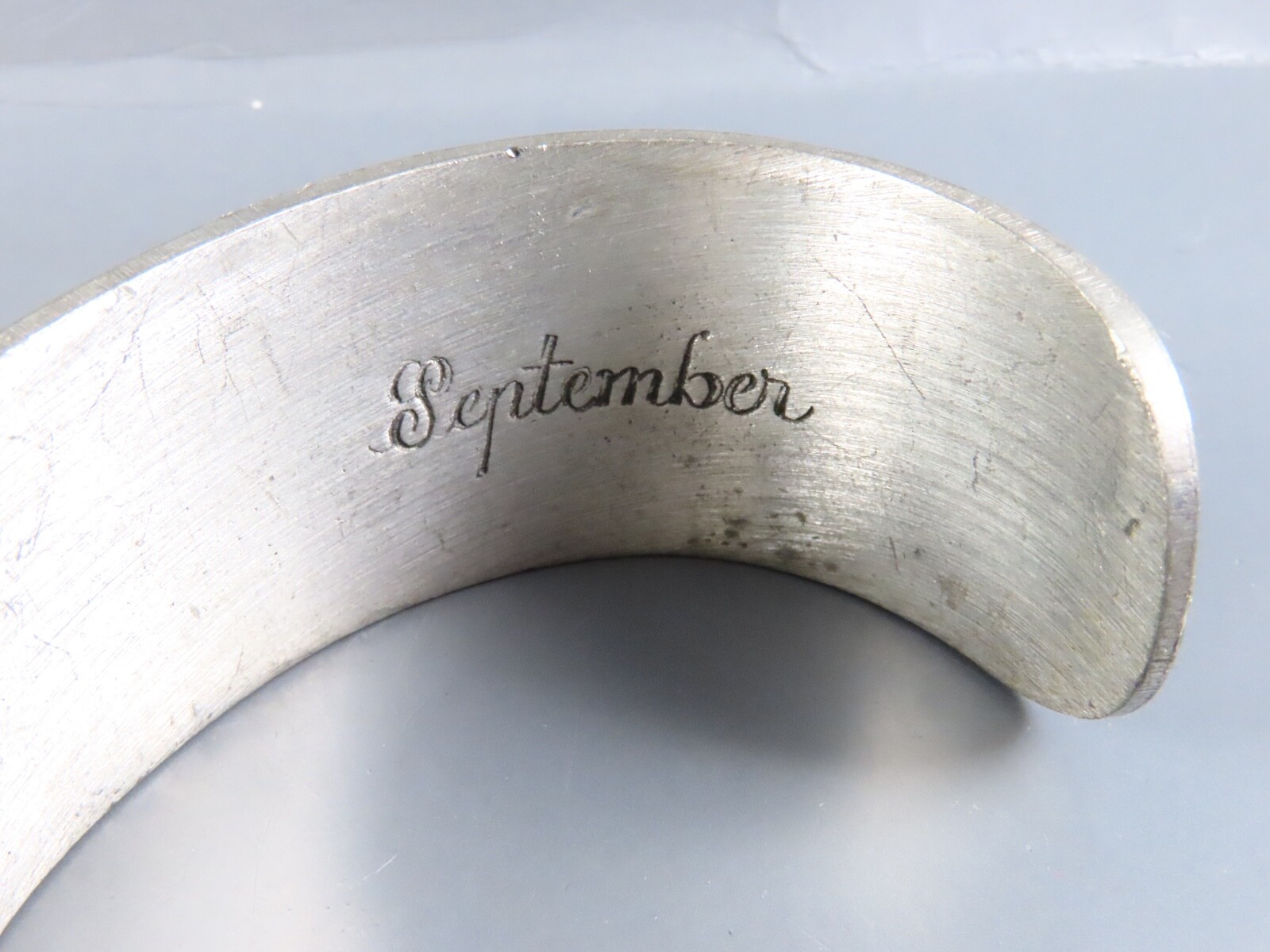 VTG Salisbury Pewter CUFF BRACELET Flowers of the Month SEPTEMBER ASTORS Silver