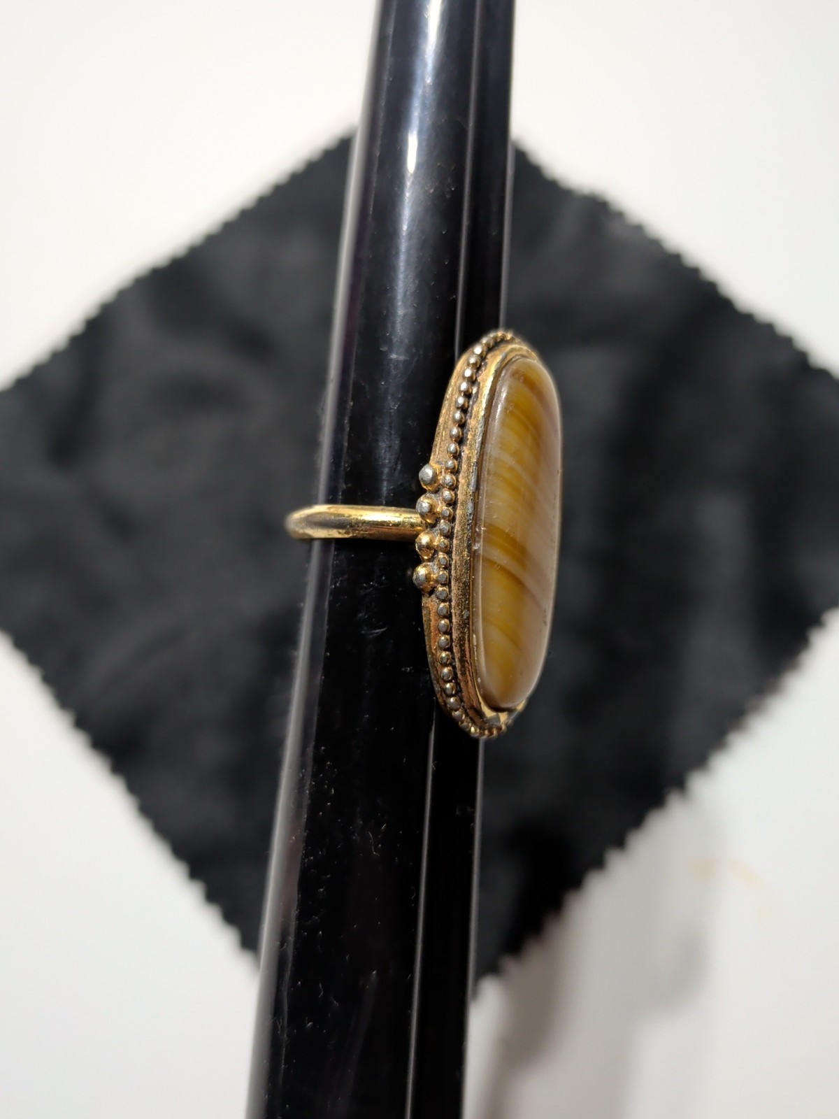 ✨VINTAGE✨ 1978 STRIPED BROWN AGATE RING SHIMMERING SANDS – SIZE 4¾