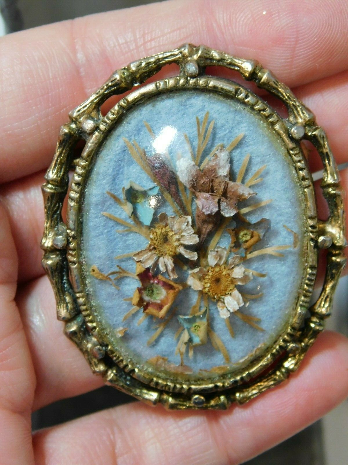Vintage Dried Tiny Daisy Flowers Branch Plastic Blue Bamboo Gold Tone Brooch
