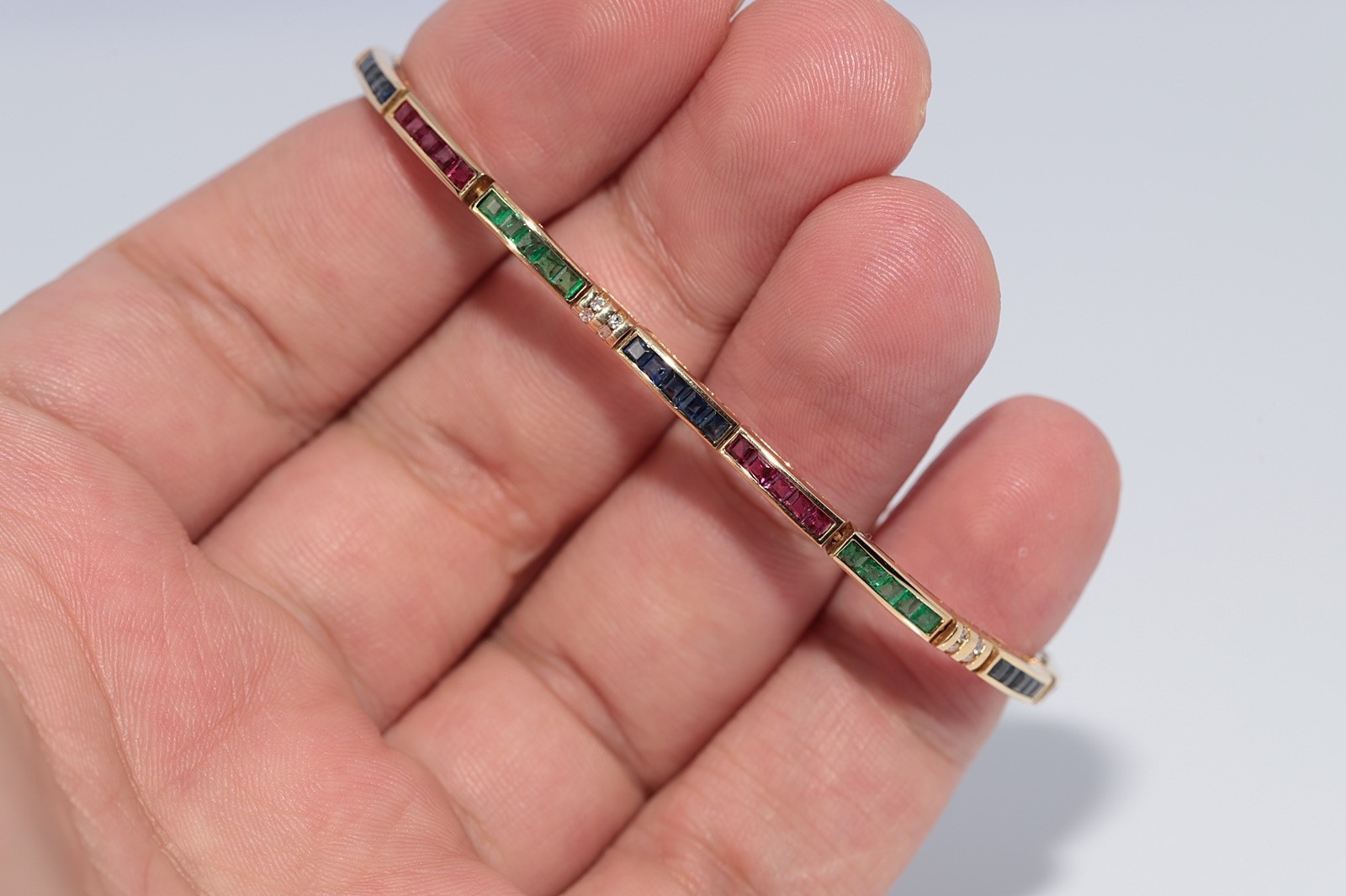 Vintage Circa 1980s 18k Gold Natural Diamond And Emerald Ruby Sapphire Bracelet