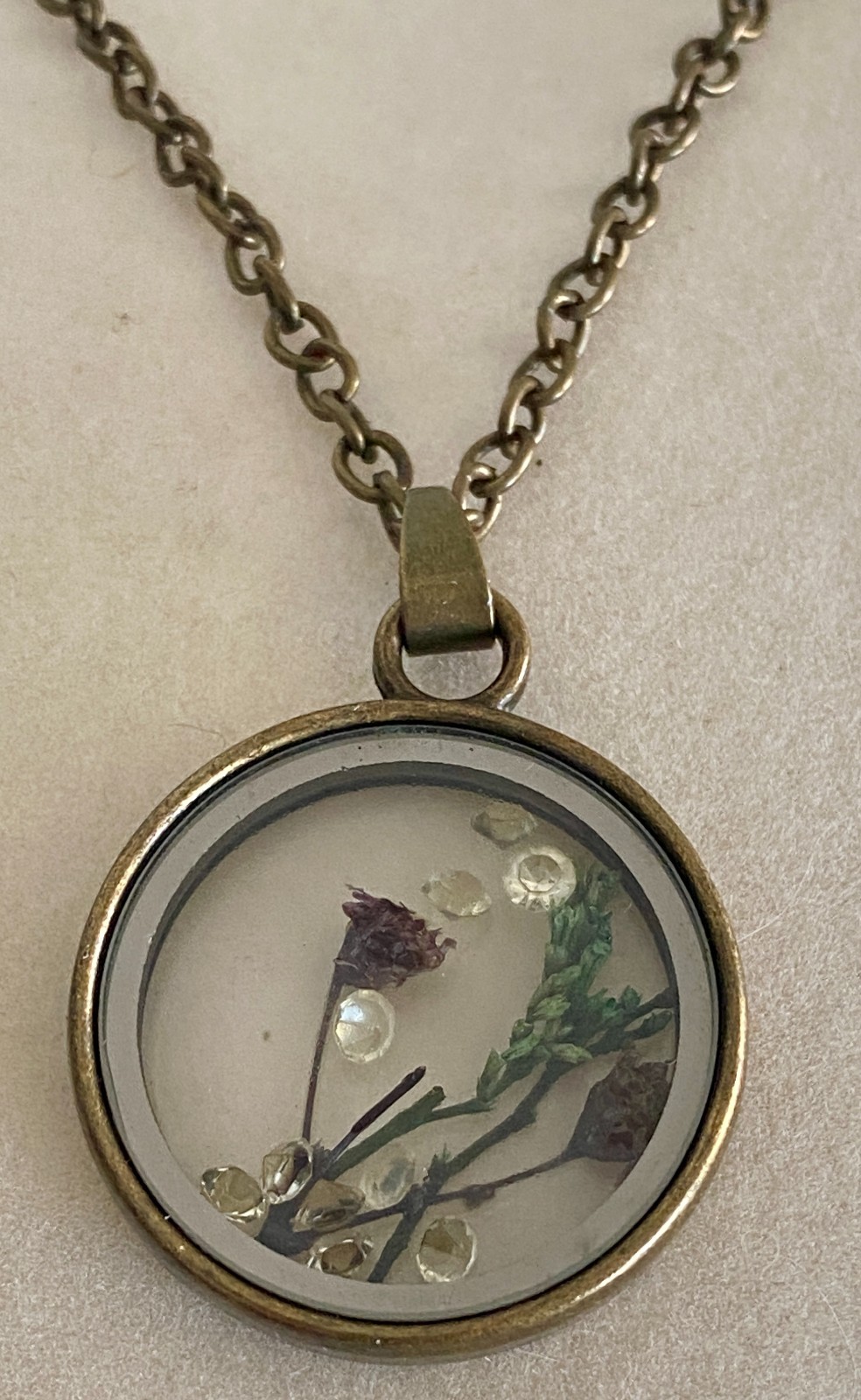Vintage Bronze Tone Pressed Flower Pendant Necklace 23″