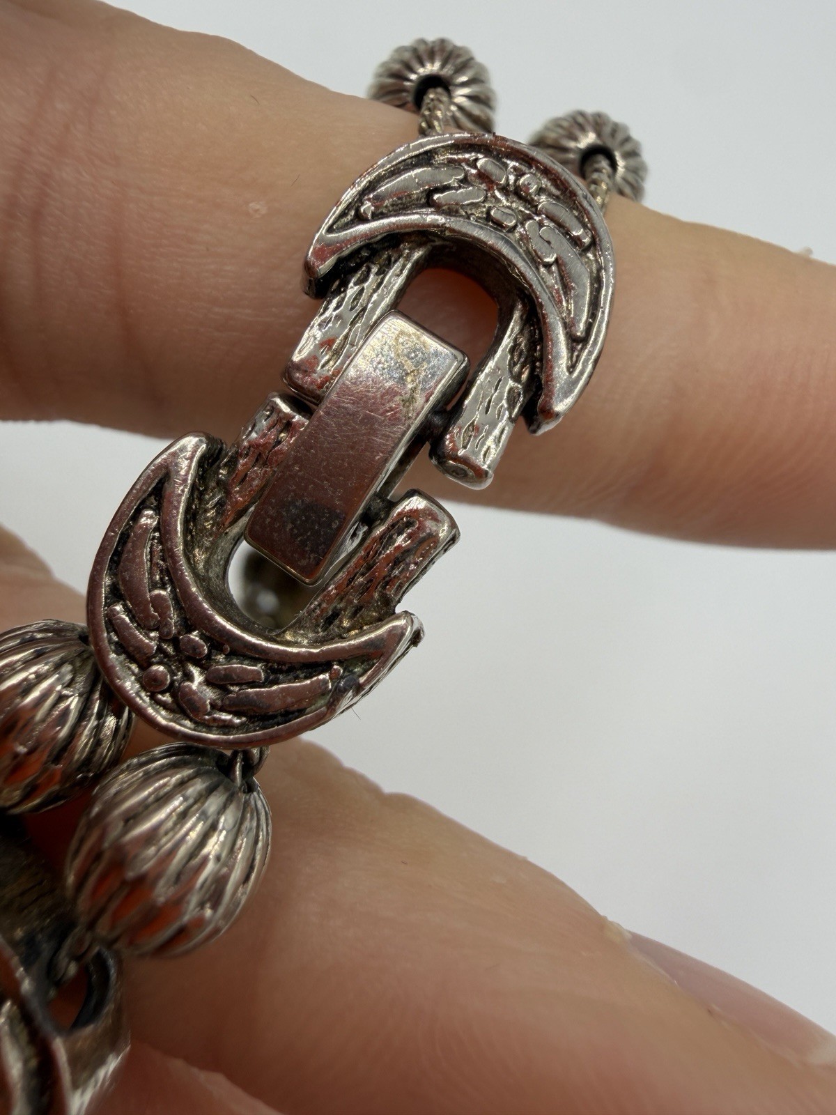 Vintage Bracelet Charm Slide Cameo Silvertone Melon Bead Wide 7.25 in