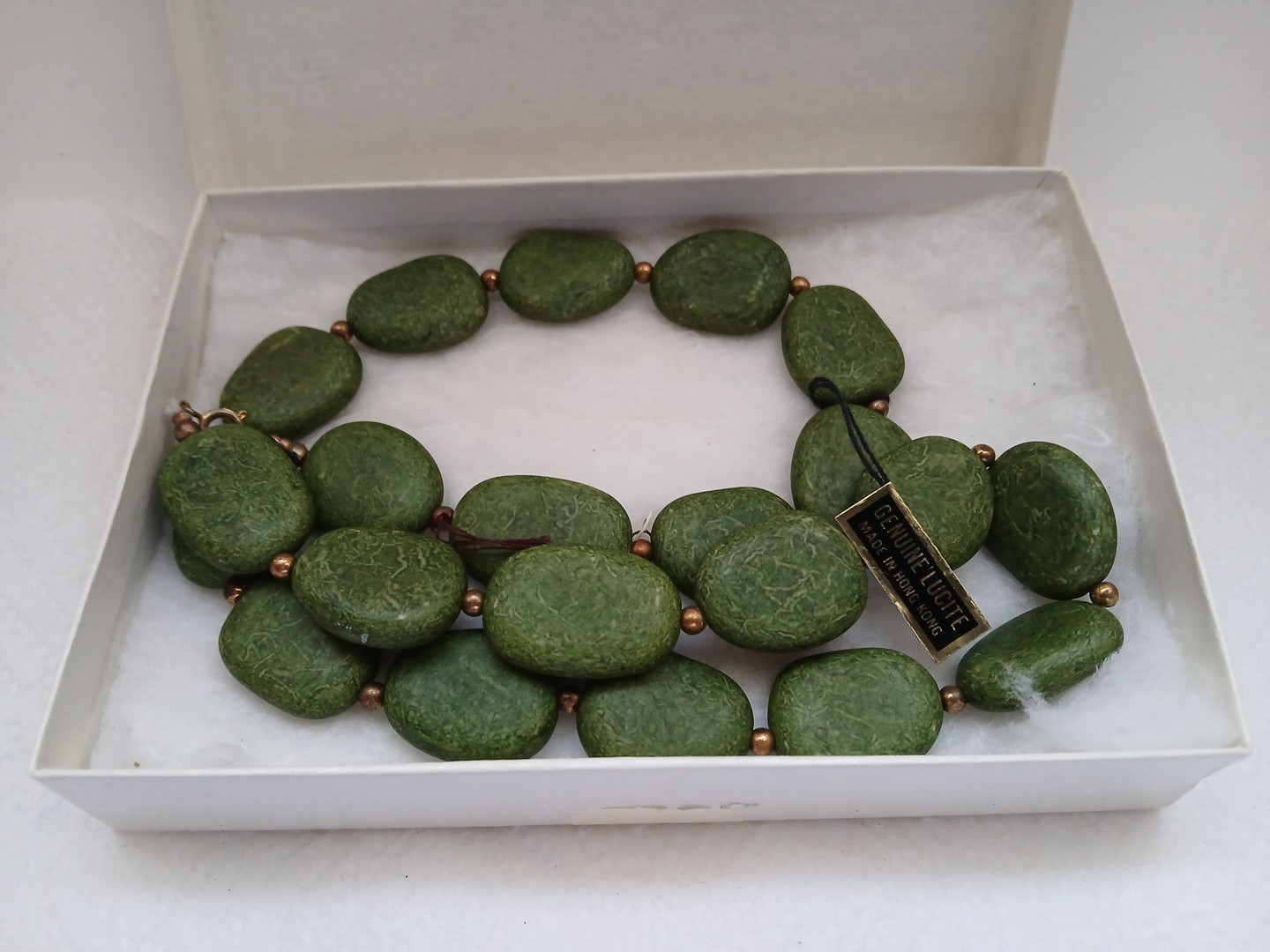 Vtg Retro/Mid Century Style Genuine Green Lucite 24″ Necklace Made In Hong Kong