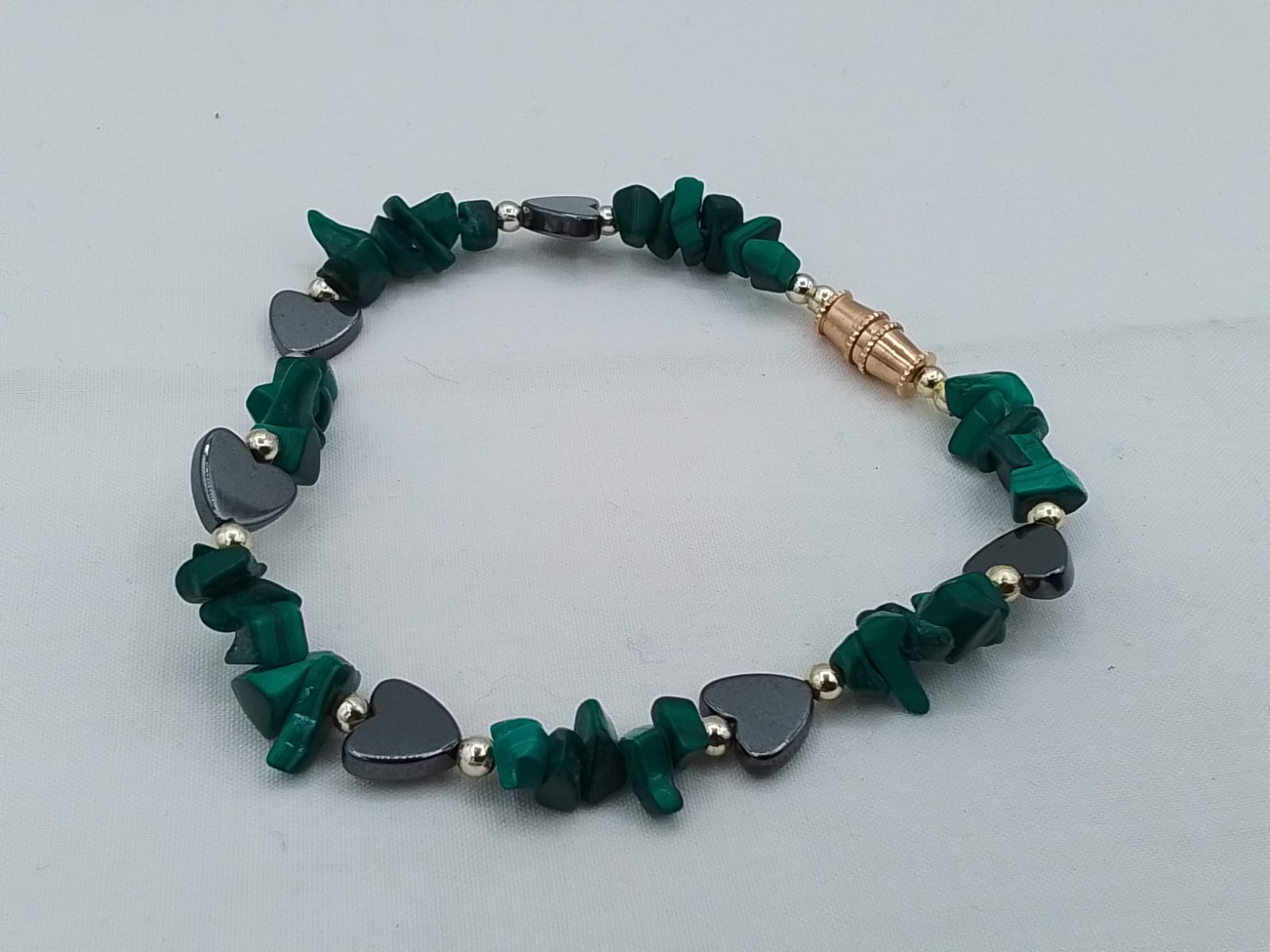RAW CUT MALACHITE GUARDIAN STONE CHIP BEAD SILVER HEART VINTAGE ESTATE BRACELET