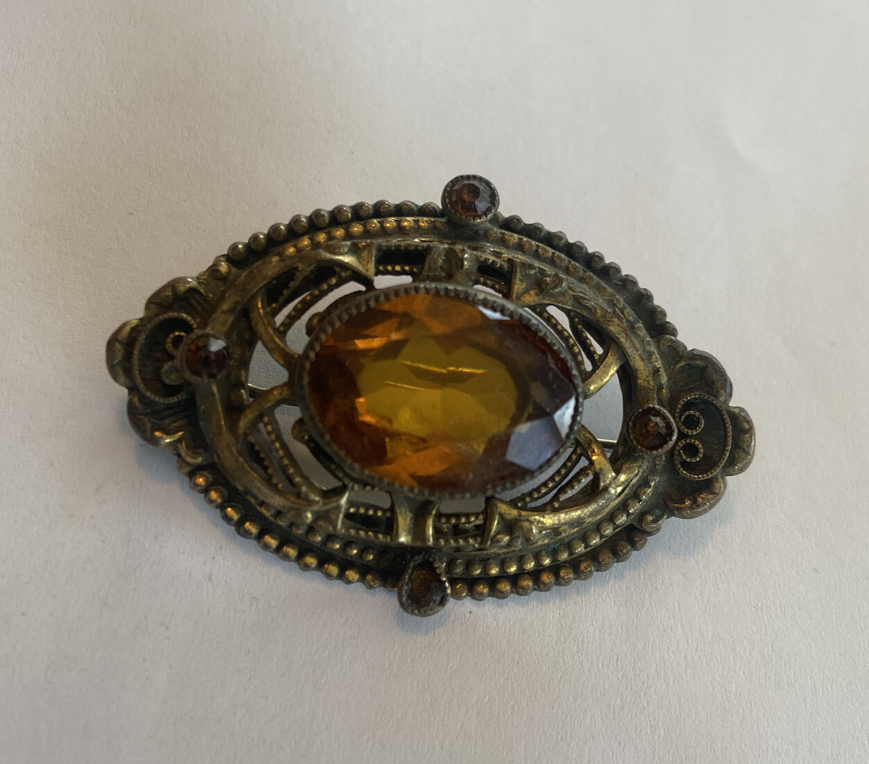 ANTIQUE VINTAGE ART DECO TOPAZ GLASS JEWELED BROOCH PIN almost 2″