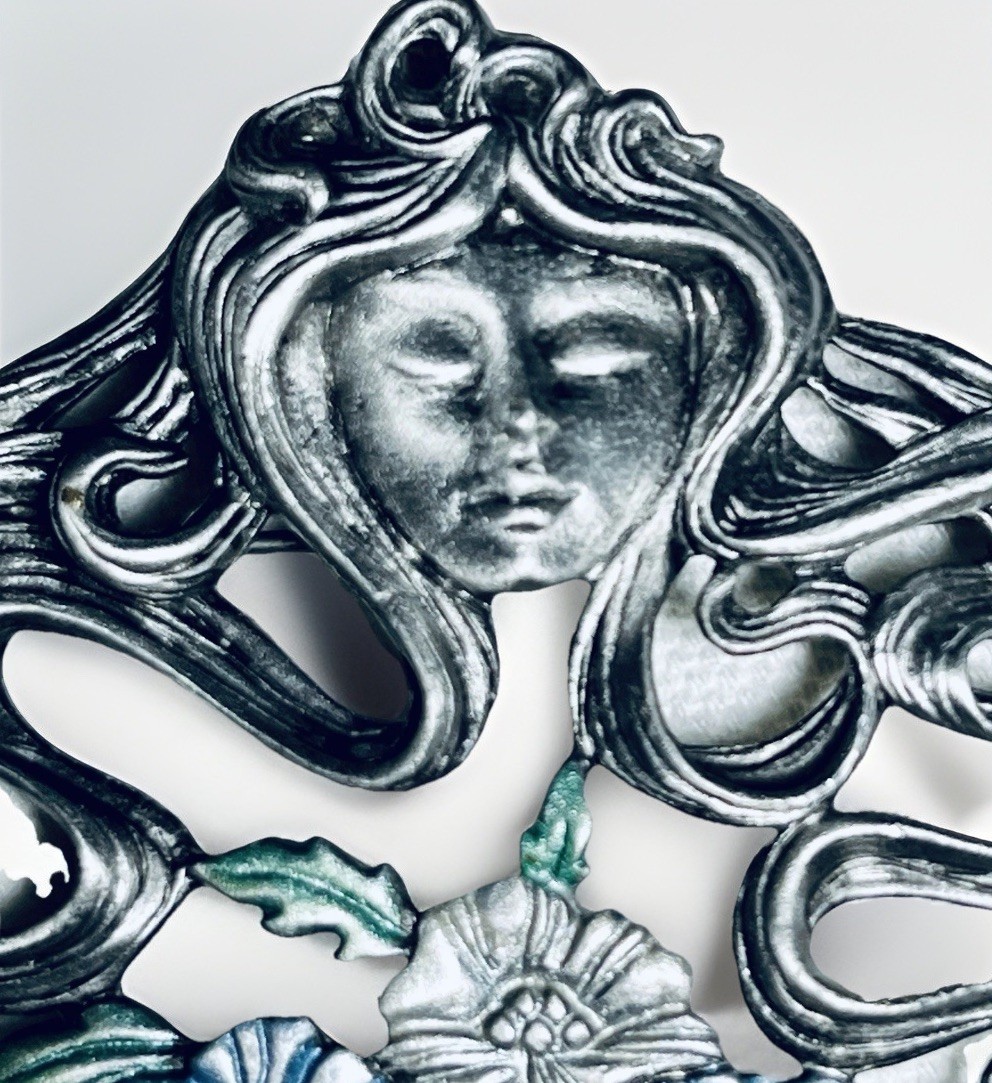 Vintage Signed JJ Jonette Art Nouvea Style Jewelry Brooch Pewter Tone Woman
