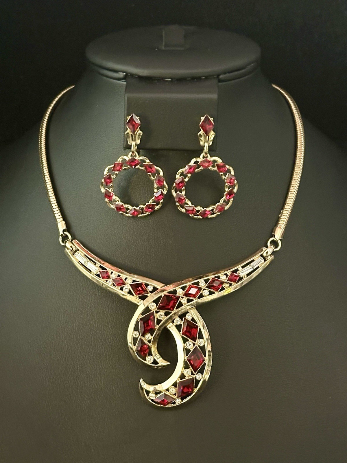 TRIFARI Ruby Red Diamond 1952 Parure Alfred Philippe Drop-Dangle Crown w/Box