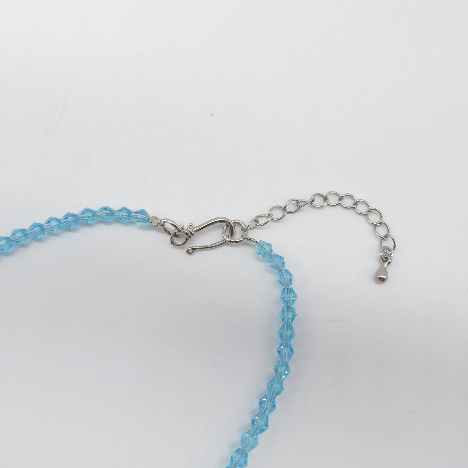 Vintage Blue Faceted Beaded Necklace Dyed Howlite Beads Boho 18″