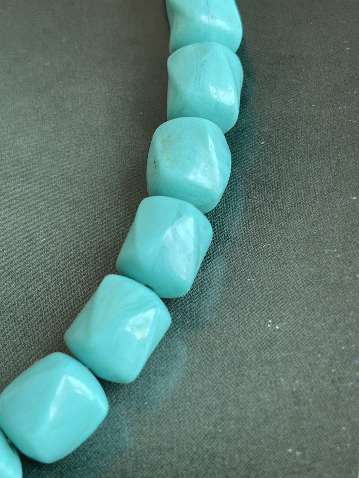 Vintage Trifari signed Turquoise blue lucite bead necklace