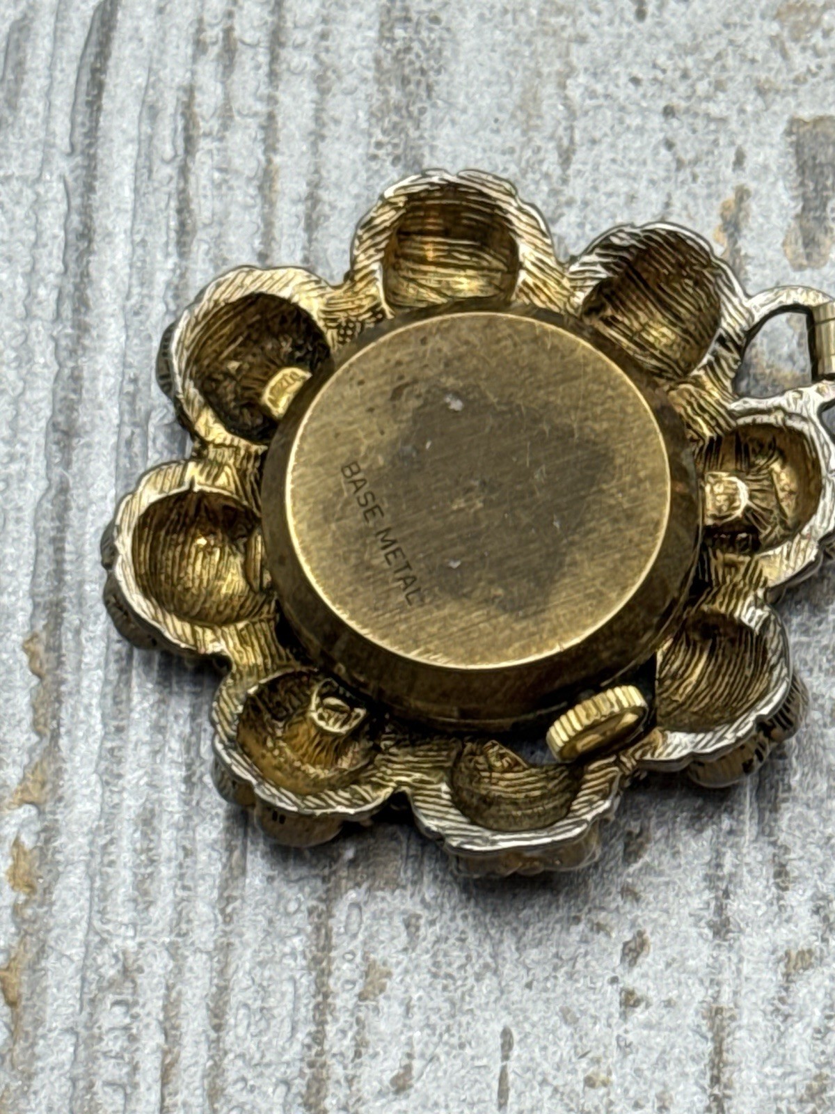 VTG Endura Mechanical Pendant Watch With Rose Bezel And Textured Chain-works