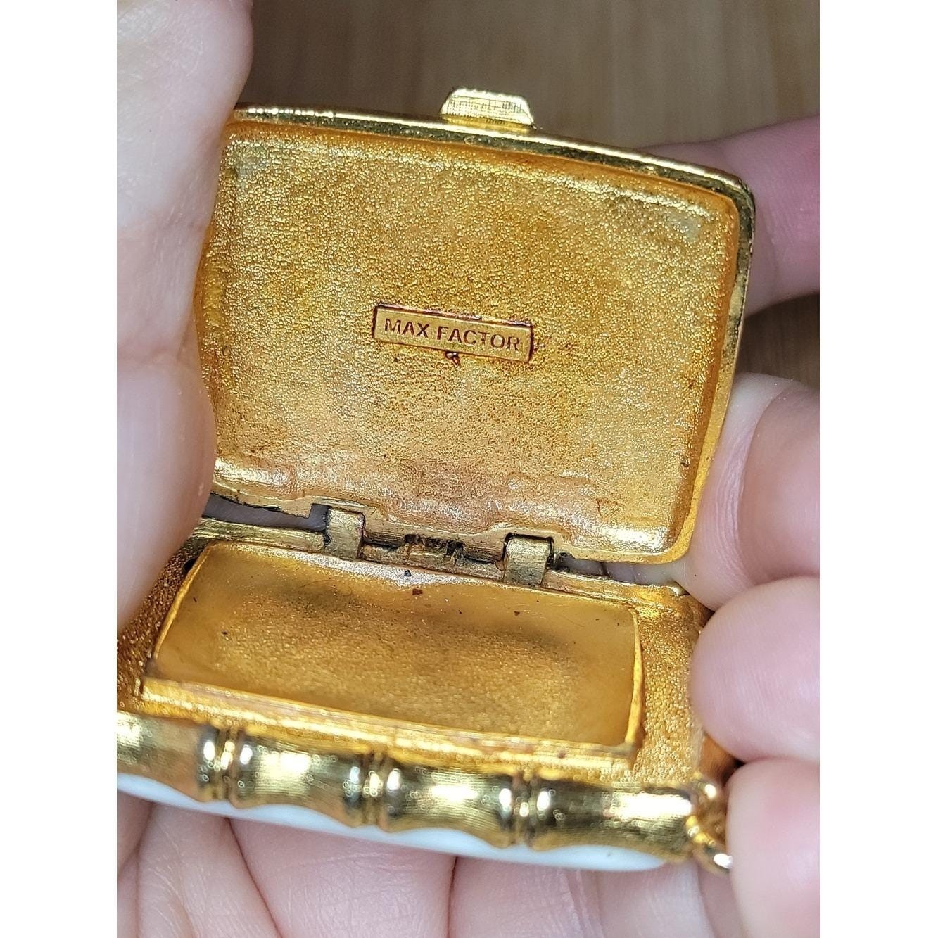 Vintage Max Factor Perfume Pendant Compact Floral Bamboo Gold Tone Vanity Locket