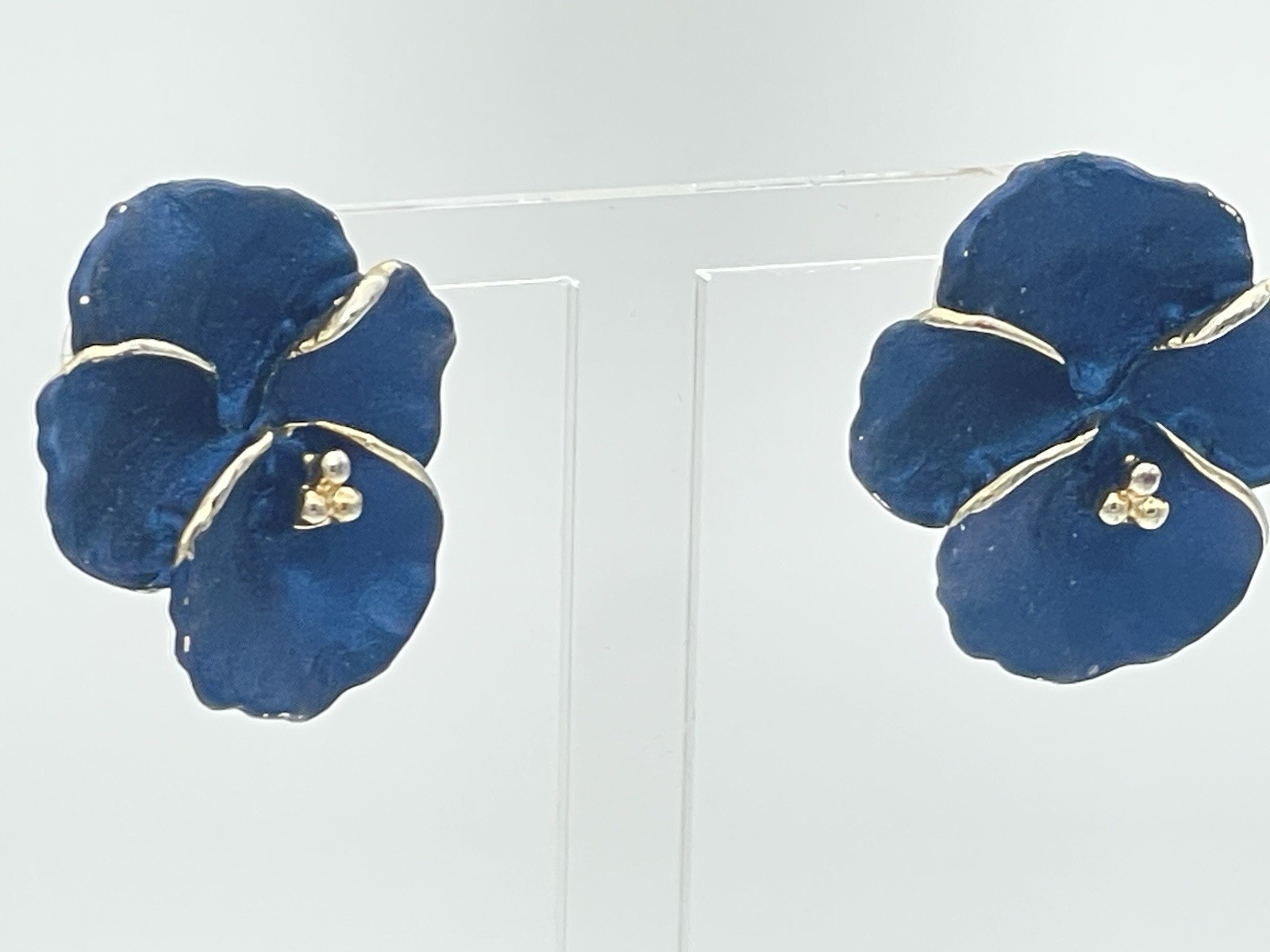 Signed CB Ceramic Violet Flower Stud Earrings Hand Painted Matte Blue Gold