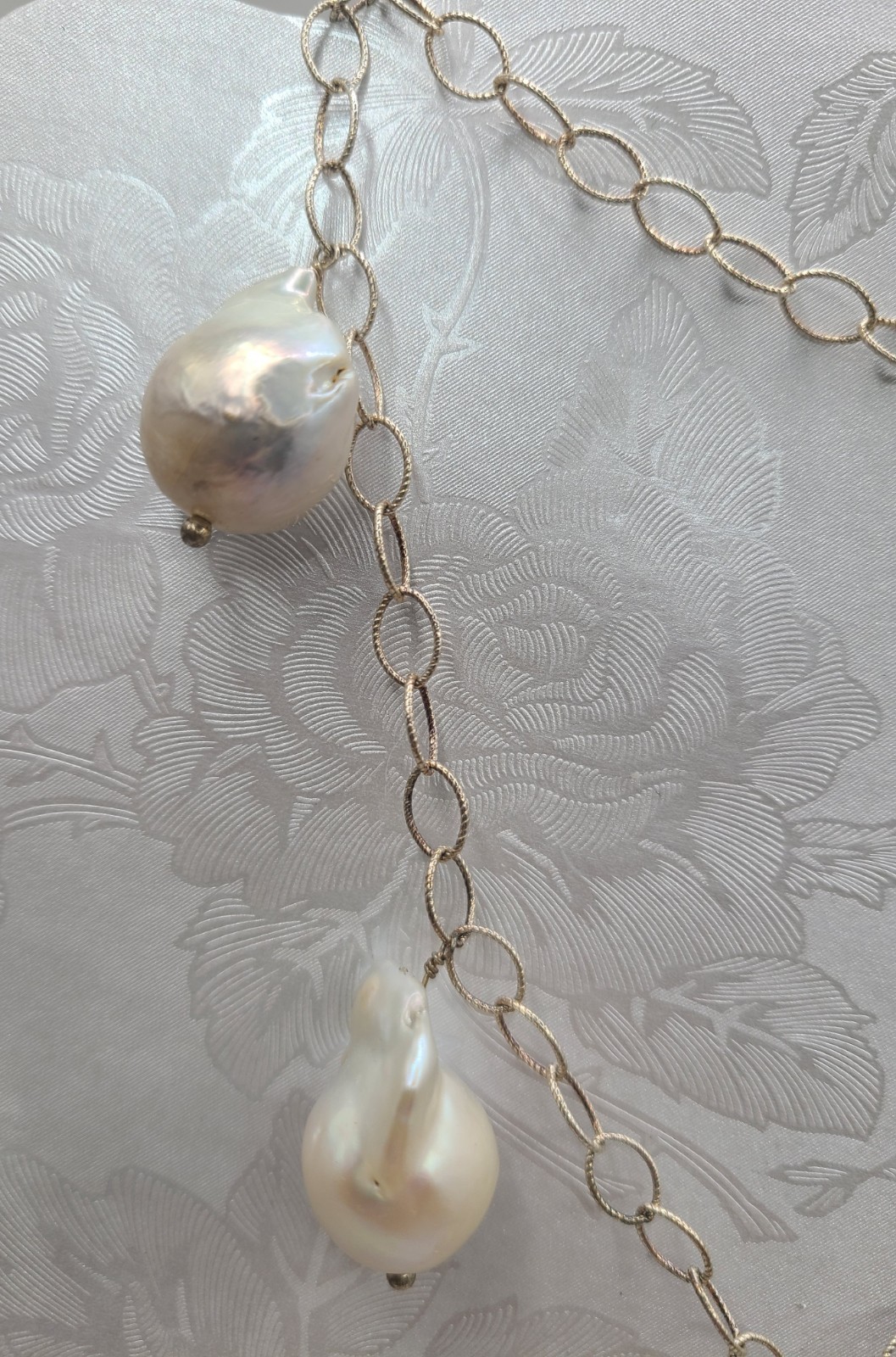 Vtg 925 Sterling Silver White Baroque Pearl Charm Station 24″ Necklace Unsigned