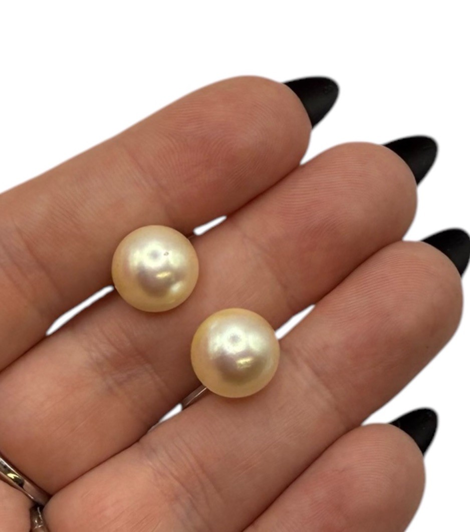 Vintage Faux Pearls 11mm Screw Back Earrings Elegant Classic Look