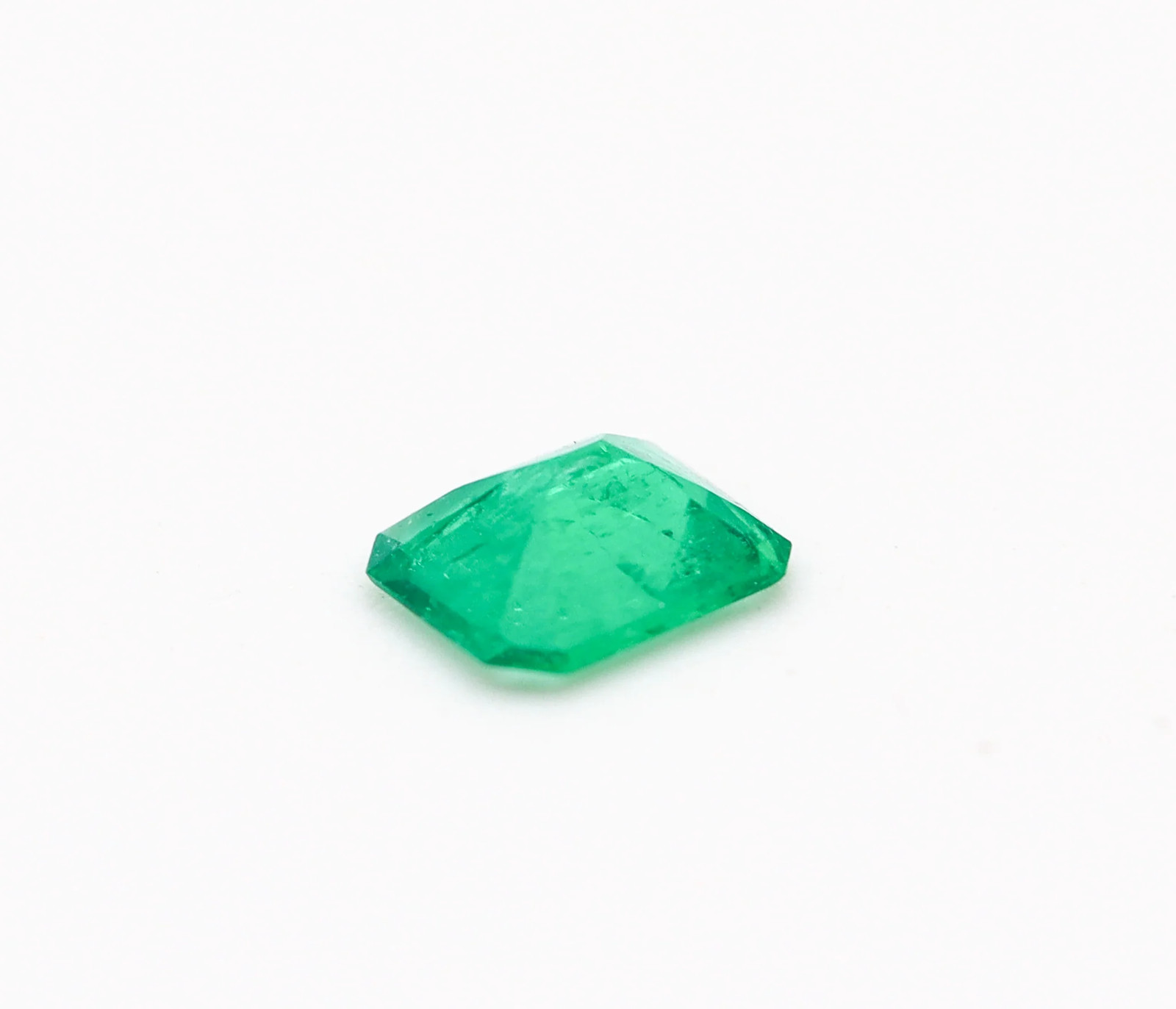 GIA CERTIFIED Emerald Rectangular Shape Vivid Green 1.21 Carats GIA-5221072288