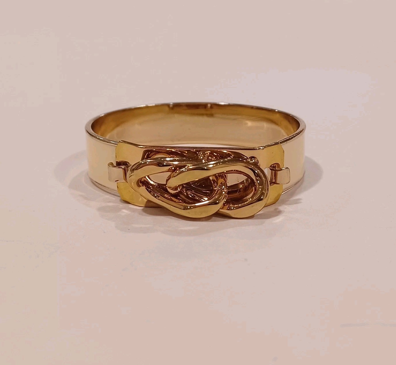 Vintage Gold Tone And Ivory Enamel Chunky Bangle Bracelet 1/2″ Thick Opens