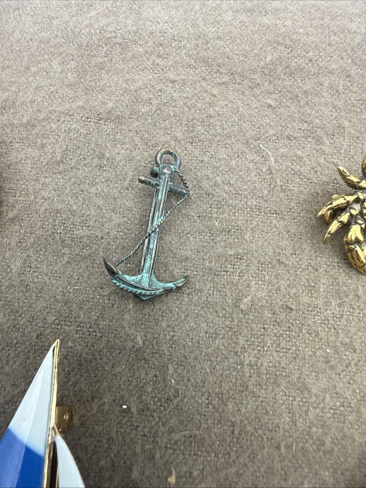 Vintage Mixed Lot of Brooches Pins Animals Gold and Silver Tone Ocean Theme