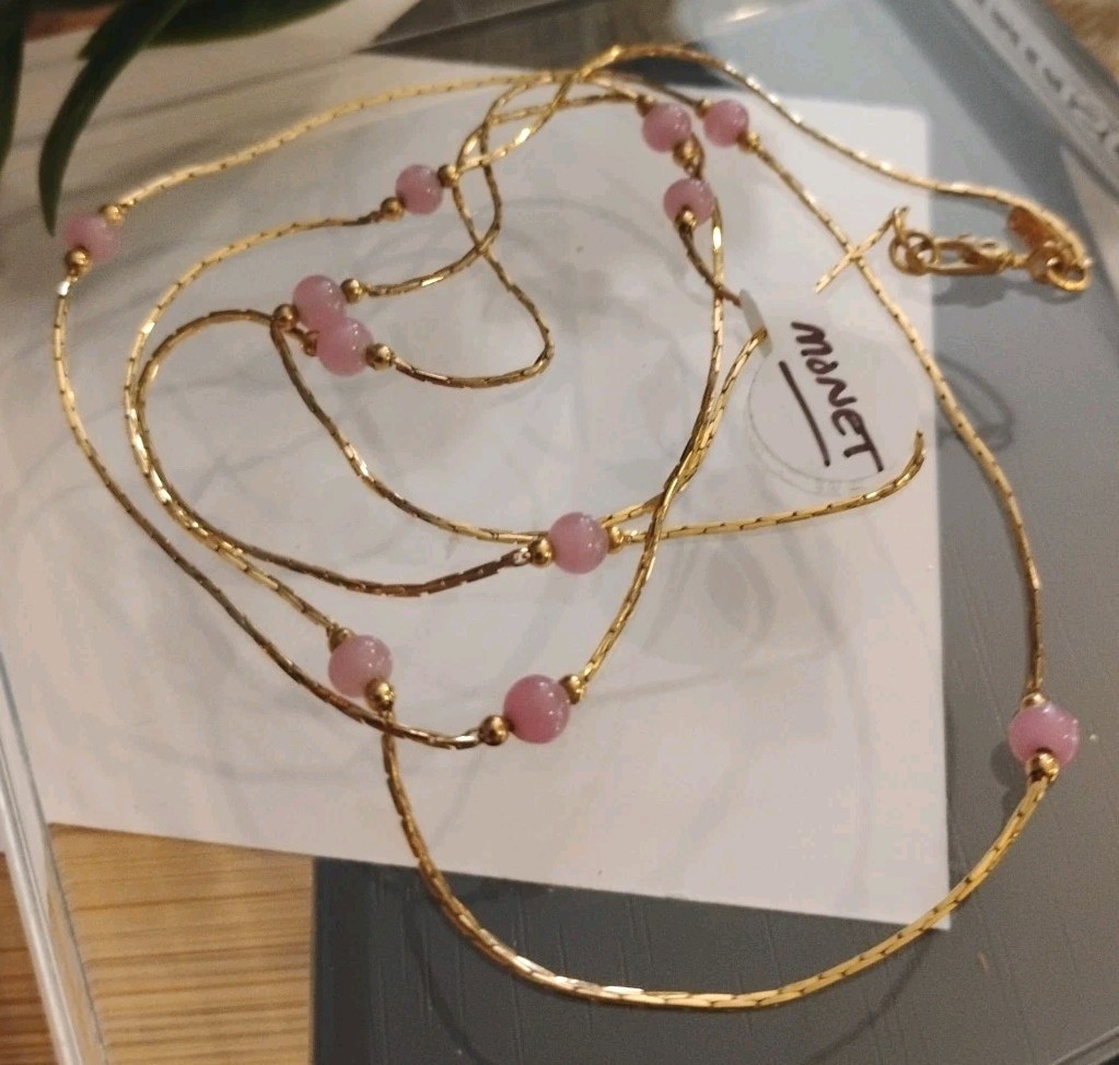Vintage MONET Gold Tone Dainty Pink Stone (Quartz?) Station 20″ Long Necklace!