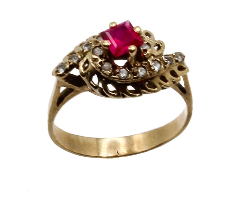 Vintage 10K Gold Princess Cut Ruby Clear Quartz Ornate Filigree Halo Ring Size 6
