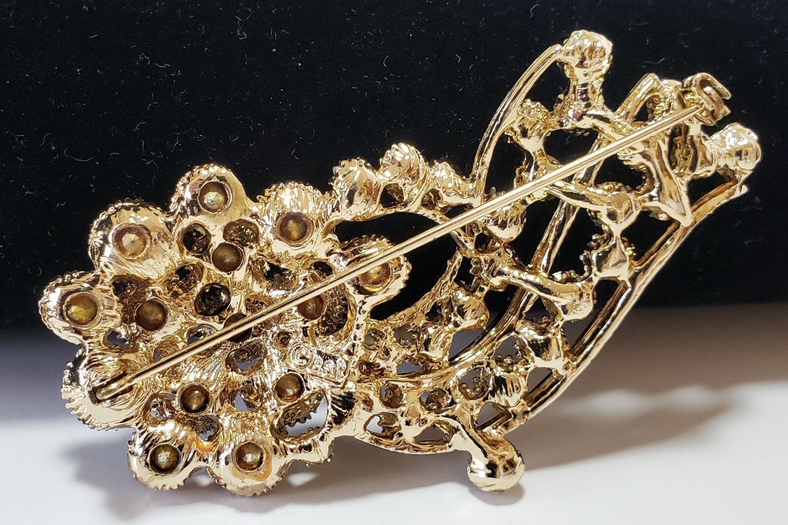Vintage 1950’s BSK Aurora Borealis Crystal Floral Bouquet Design Brooch