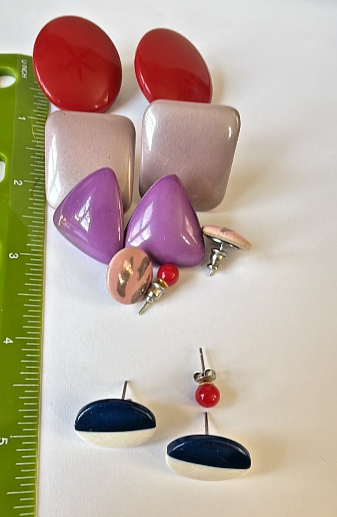 LOT OF 6 VTG PIERCED EARRINGS ACRYLIC RED PURPLE PINK MAUVE