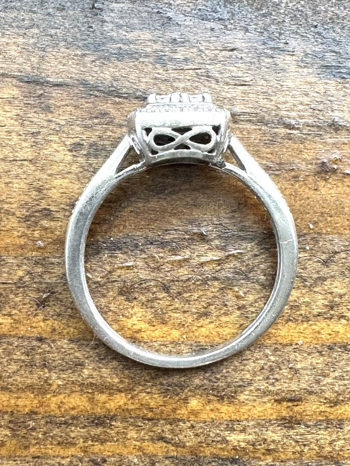 Vintage 925 Sterling Silver Diamond Halo Cluster Ring Size 7 Elegant Bridal SK9