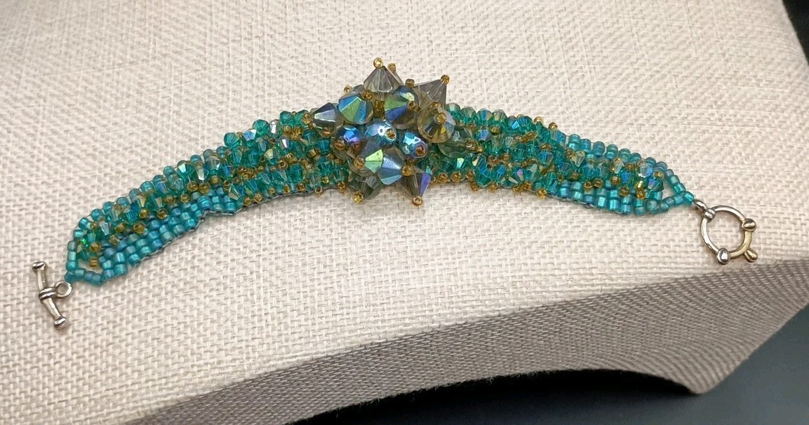 Vintage AB Peacock Beaded Bracelet Cha Cha Party Bow Bicone Glass Blue Green 7″