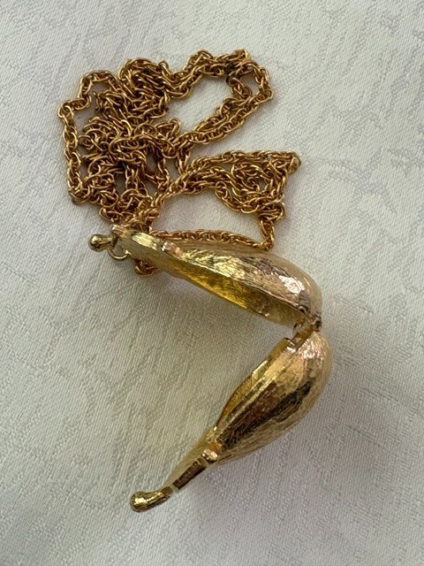 Vintage Gold Purse Pendant Necklace Opens No Plating Loss 29” Chain 50g
