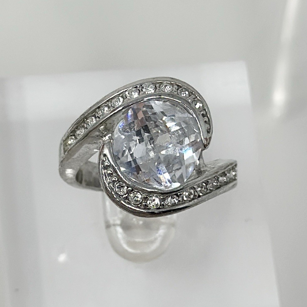 Vintage Silver Tone Cushion Cut Crystal Tension Setting Cocktail Ring Size 7