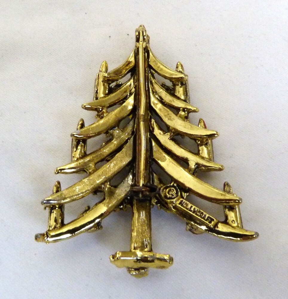 VINTAGE HOLLYCRAFT CRYSTAL RHINESTONE RED FLAME ENAMEL CANDLE CHRISTMAS TREE PIN