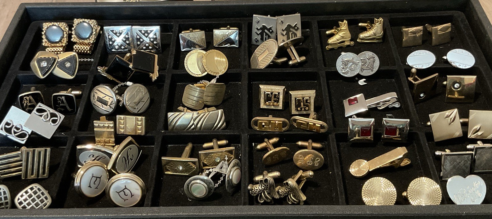 VINTAGE 87 PC MEN’S JEWELRY LOT CUFFLINKS TIE BARS CHAINS, TACS & SETS FREE SHIP