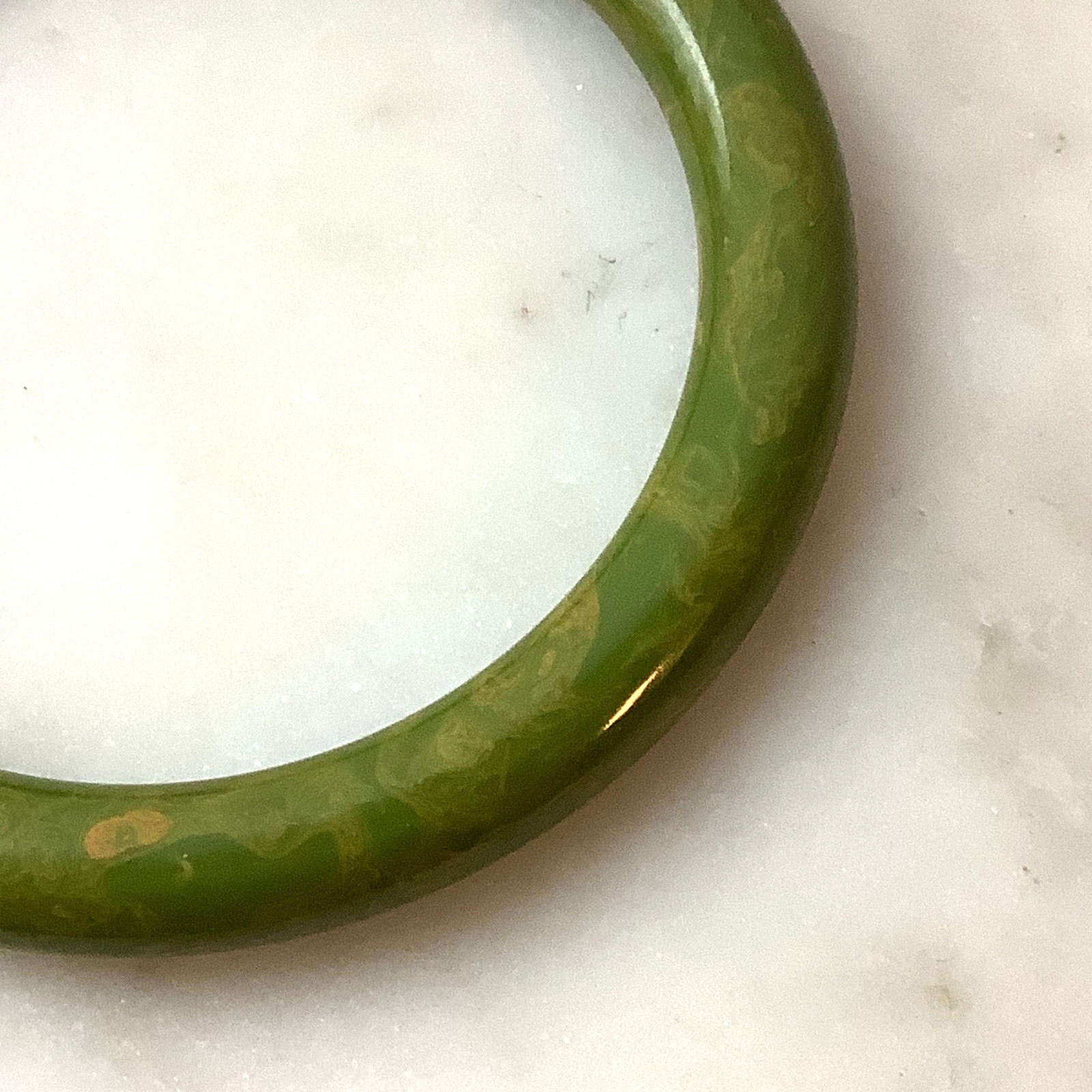 Vintage Bakelite Bangle Bracelet Moss Green Swirl MCM Simichrome Tested Size 8″